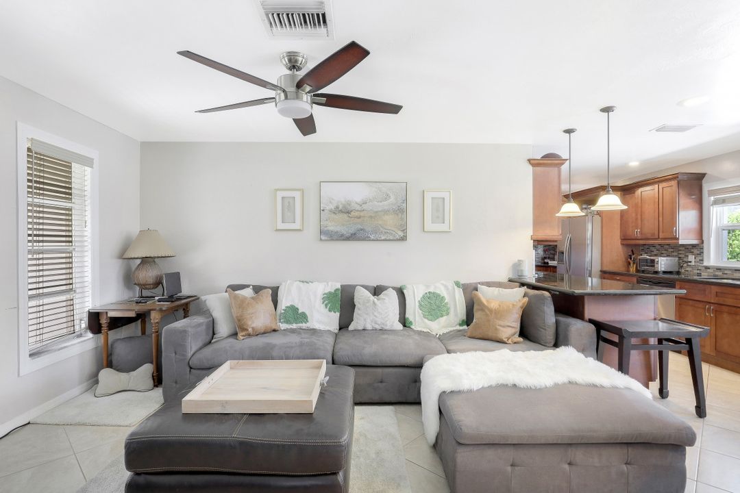 207 6th St, Bonita Springs, FL 34134