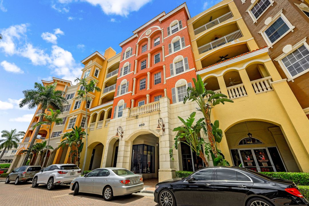 450 Bayfront Pl #4206, Naples, FL 34102