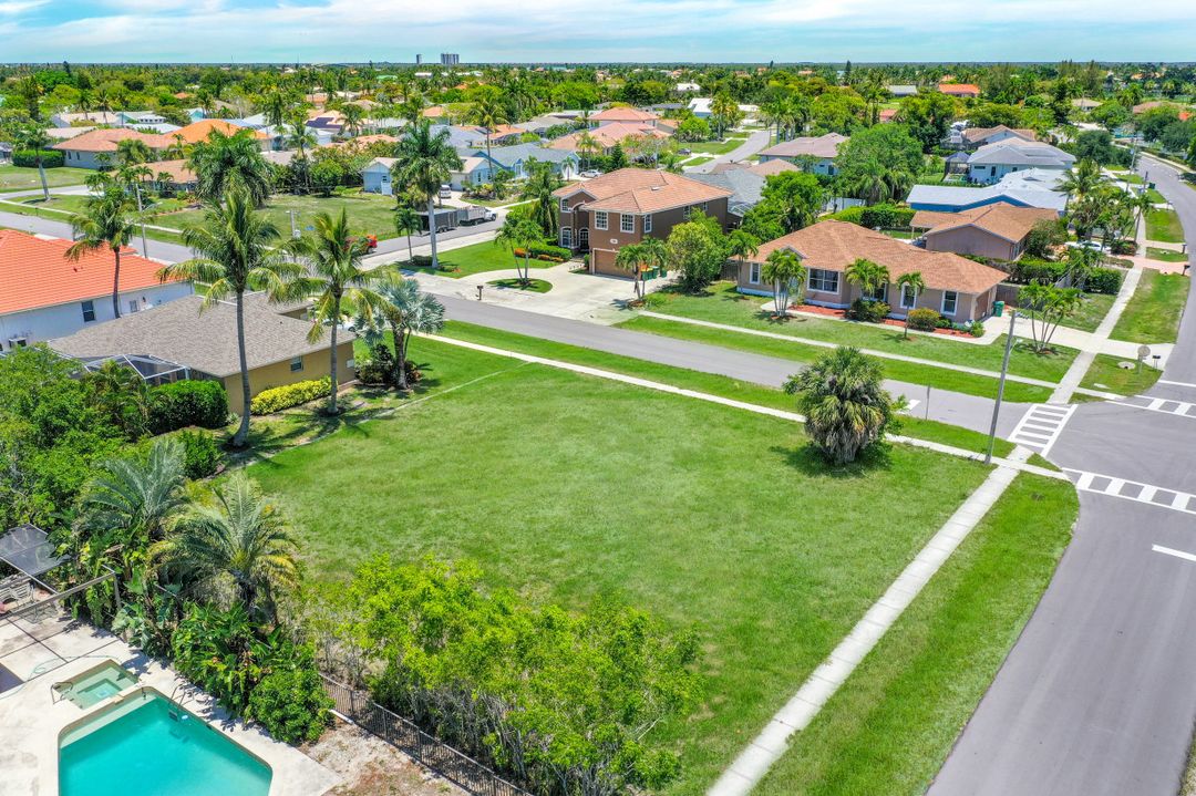 154 Kirkwood St, Marco Island, FL 34145