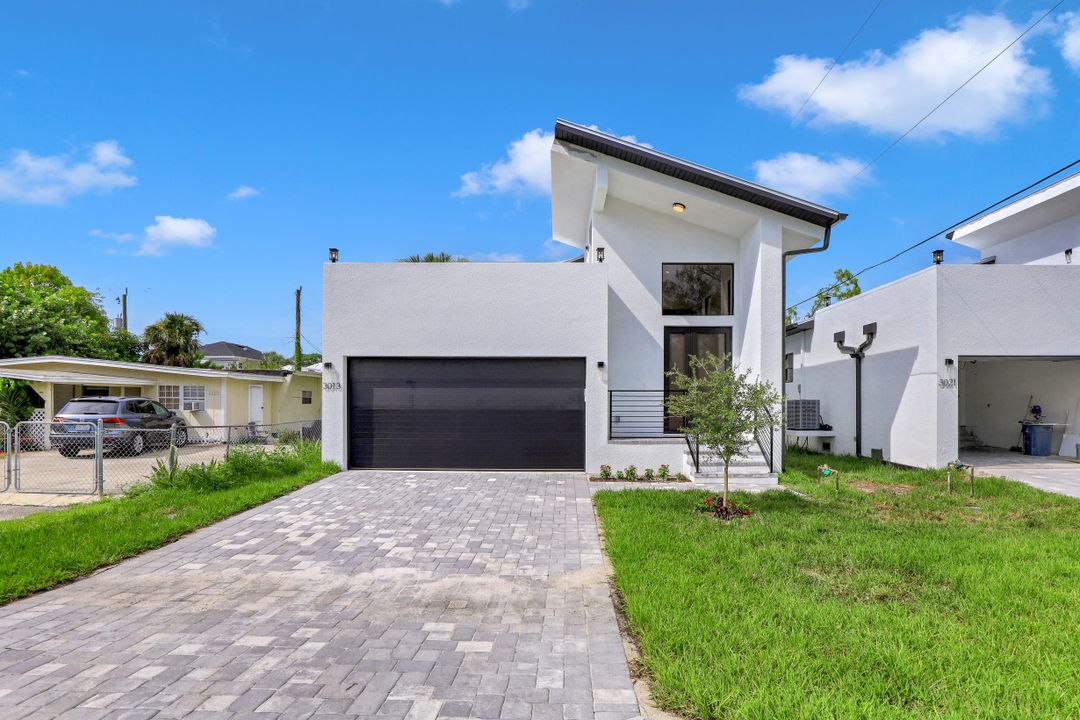 3013 Lunar St, Naples, FL 34112