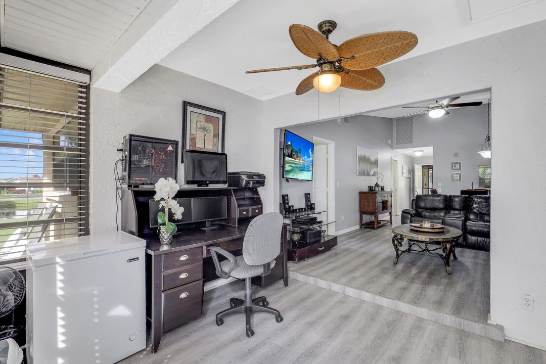 2091 Pine Isle Ln, Naples, FL 34112