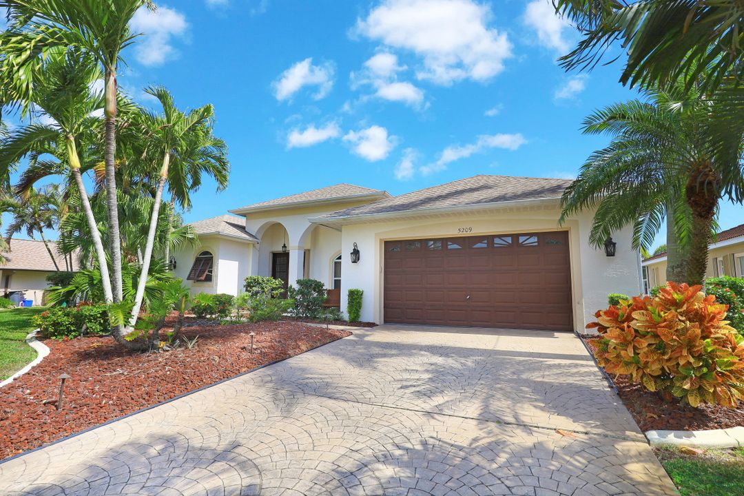 5209 SW 25th Pl, Cape Coral, FL 33914