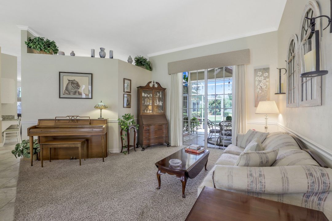 6705 Highland Pines Cir, Fort Myers, FL 33966