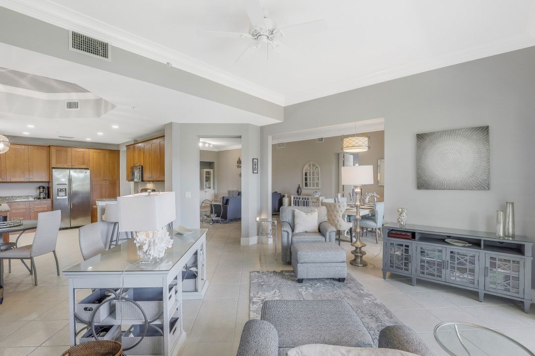 9206 Museo Cir #104, Naples, FL 34114