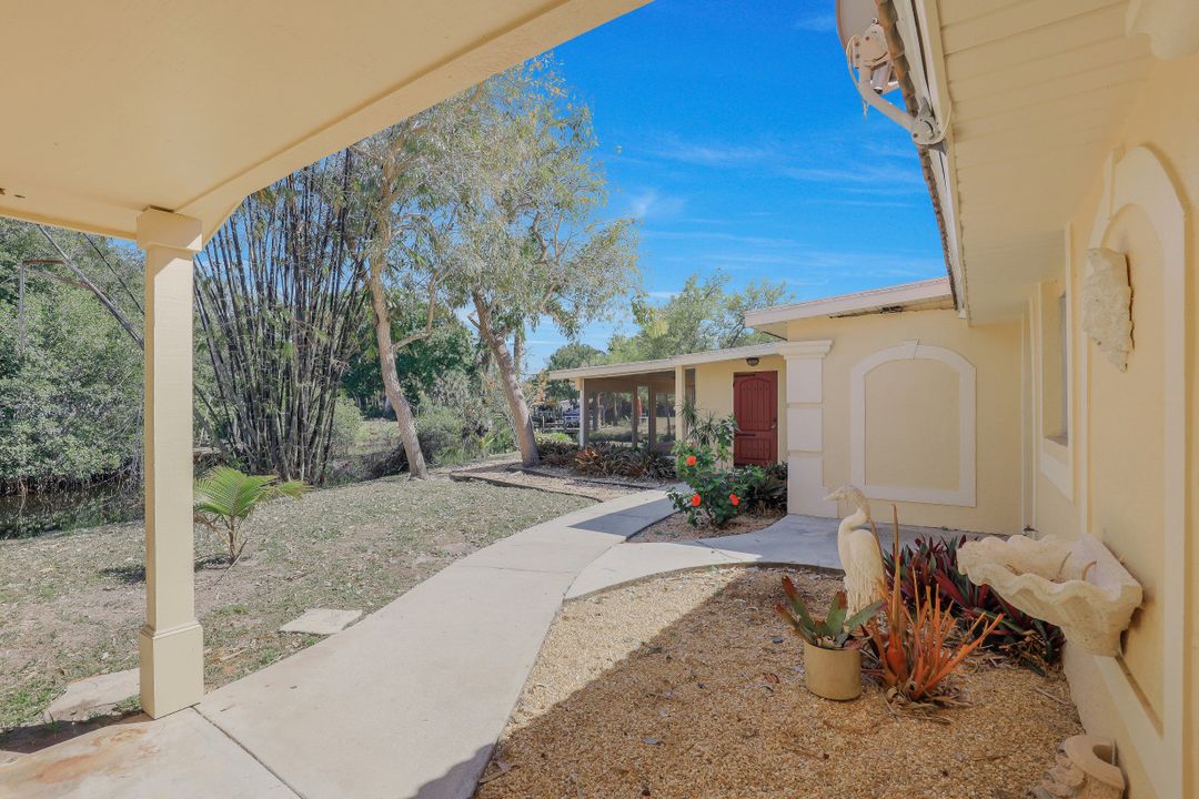 9820 Montana Ct, Bonita Springs, FL 34135