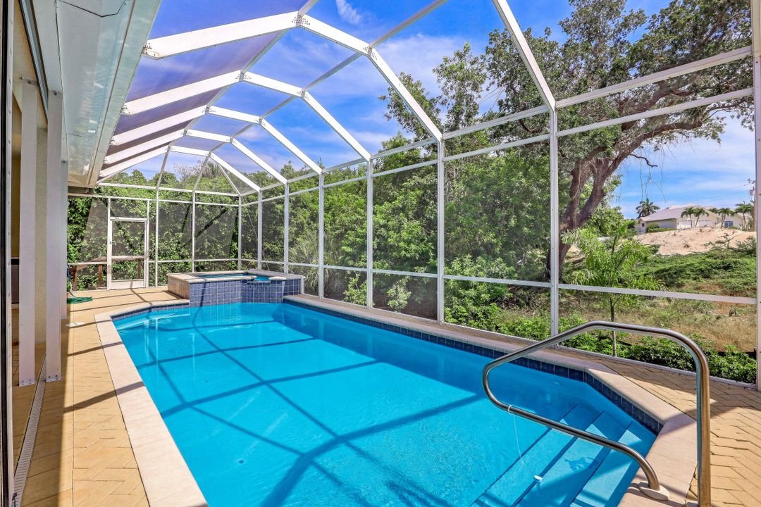 1722 Dogwood Dr, Marco Island, FL 34145