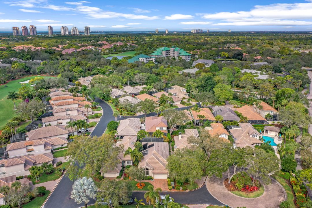 3640 Sawgrass Ct, Bonita Springs, FL 34134