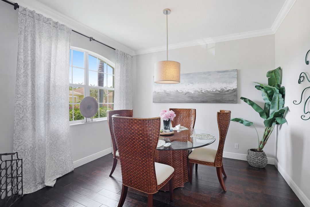 2545 Blackburn Cir, Cape Coral, FL 33991