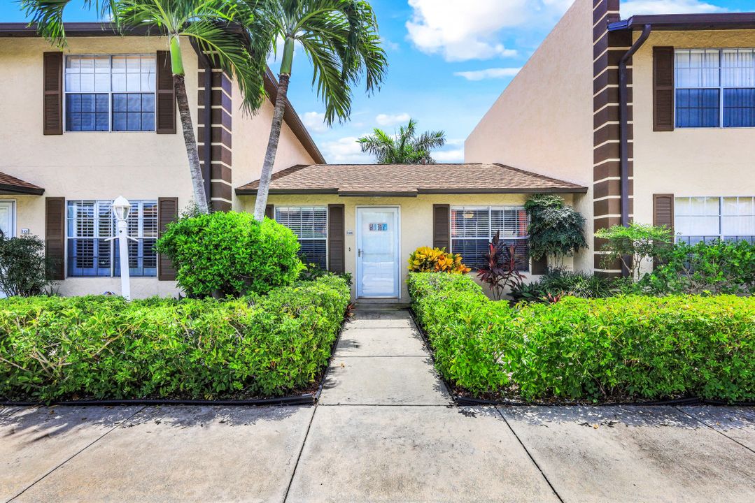 731 W Elkcam Cir #B108, Marco Island, FL 34145