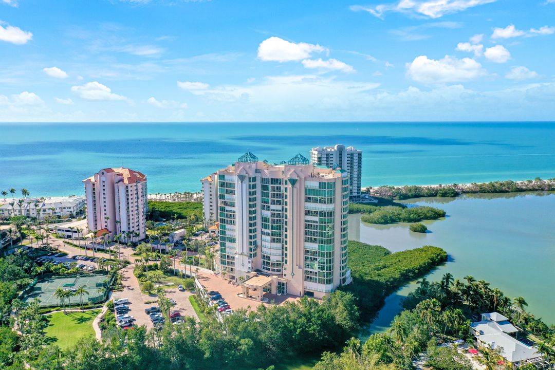 60 Seagate Dr #1204, Naples, FL 34103