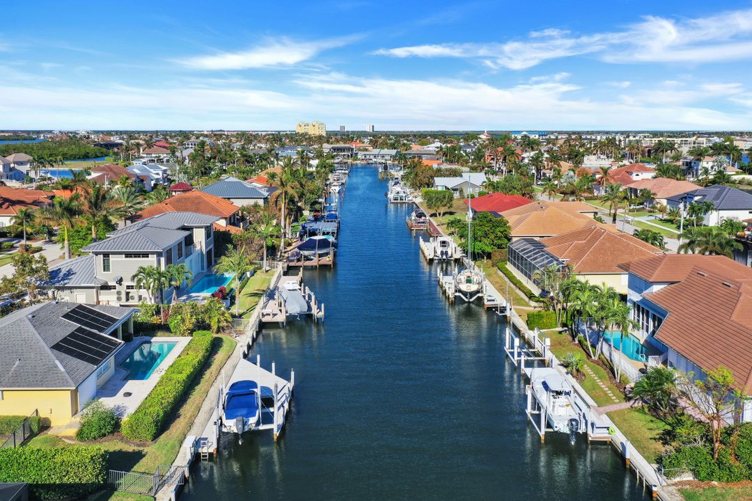 718 Nautilus Ct, Marco Island, FL 34145