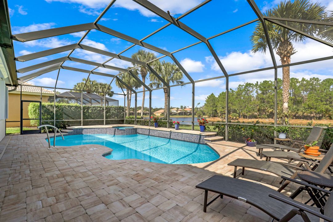 9114 Falling Leaf Dr, Bonita Springs, FL 34135