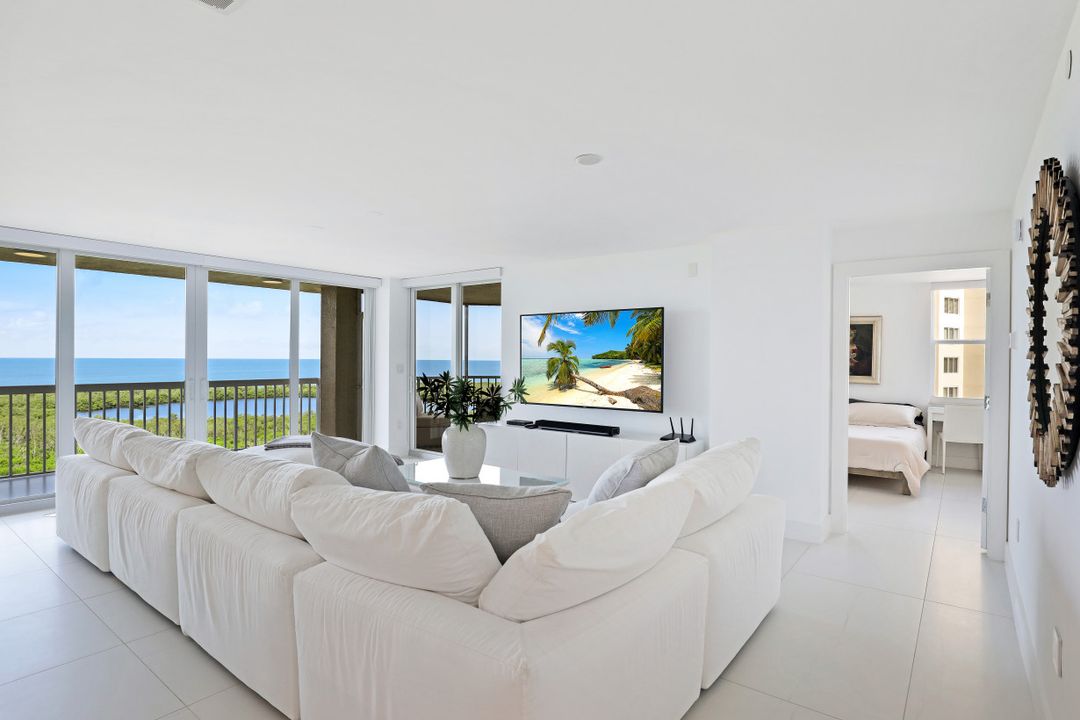 6585 Nicholas Blvd #1505, Naples, FL 34108