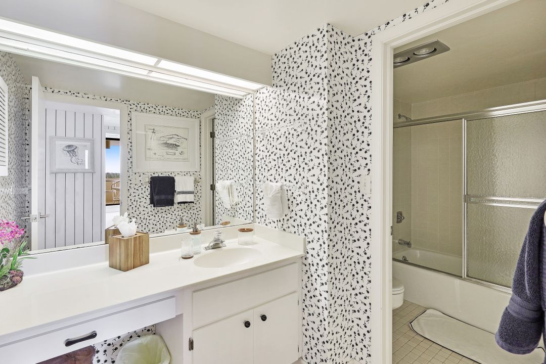 3100 Gulf Shore Blvd N #501, Naples, FL 34103