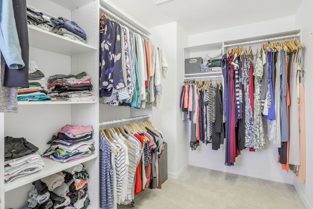 2039 Sagebrush Cir, Naples, FL 34120