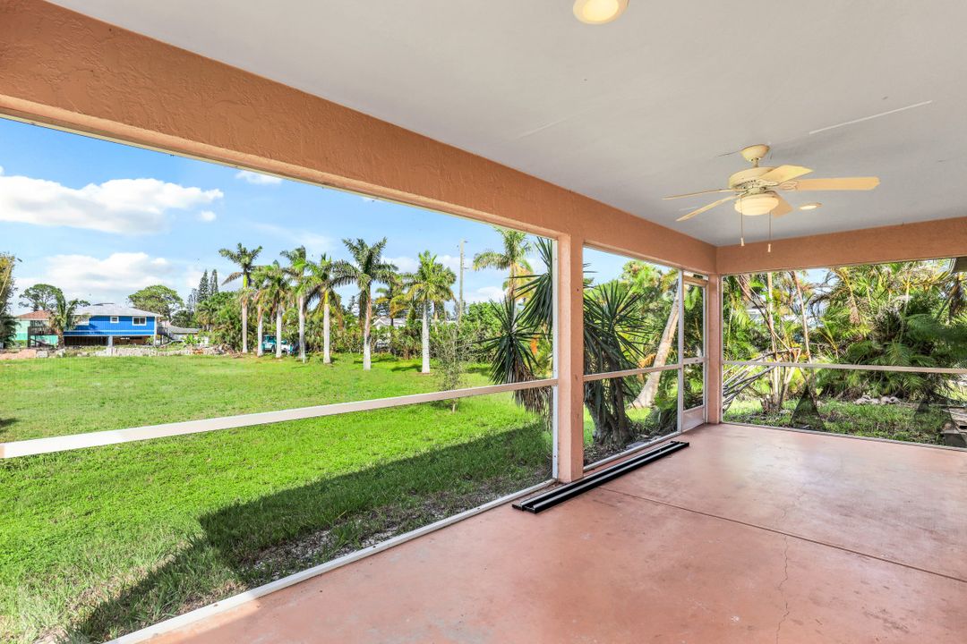 3880 Bennett Ln, Bonita Springs, FL 34134