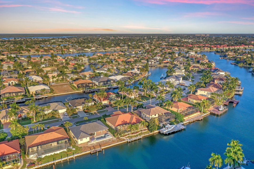 268 Edgewater Ct, Marco Island, FL 34145