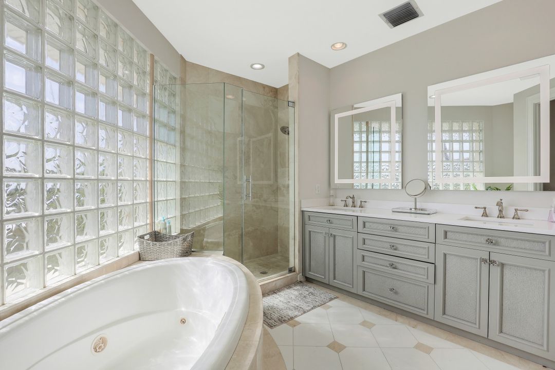 1305 Curlew Ave, Naples, FL 34102