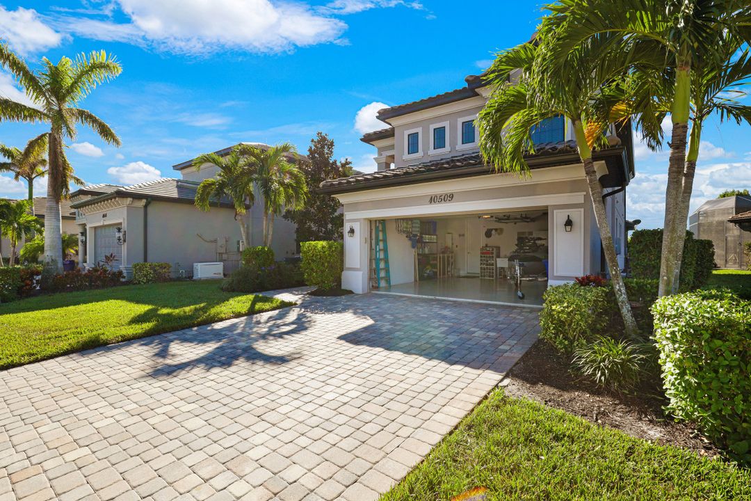 10509 Valencia Lakes, Bonita Springs, FL 34135