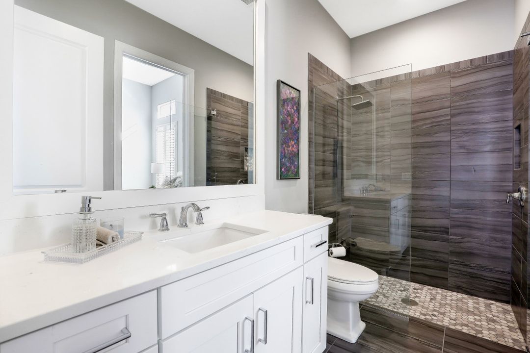 9308 Tulipano Ter, Naples, FL 34119