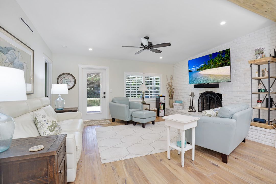 1204 Diana Ave, Naples, FL 34103