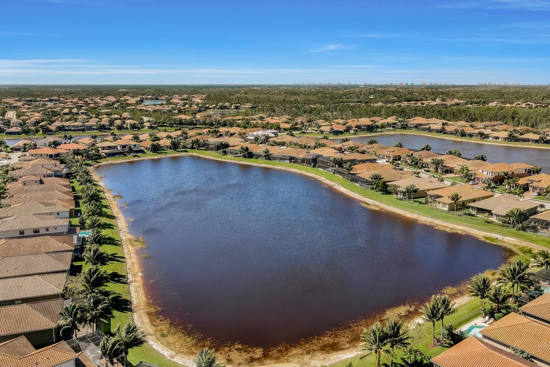 2748 Crystal Way, Naples, FL 34119