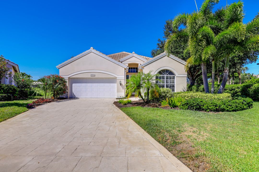 24761 Goldcrest Dr, Bonita Springs, FL 34134