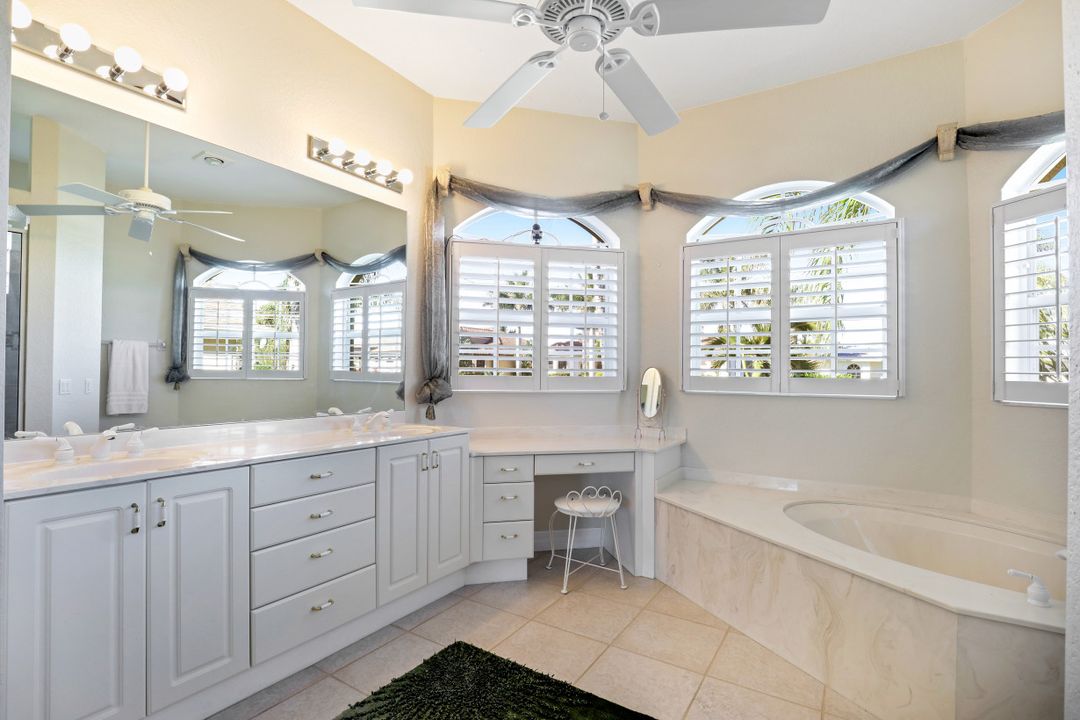 2902 SW 40th St, Cape Coral, FL 33914