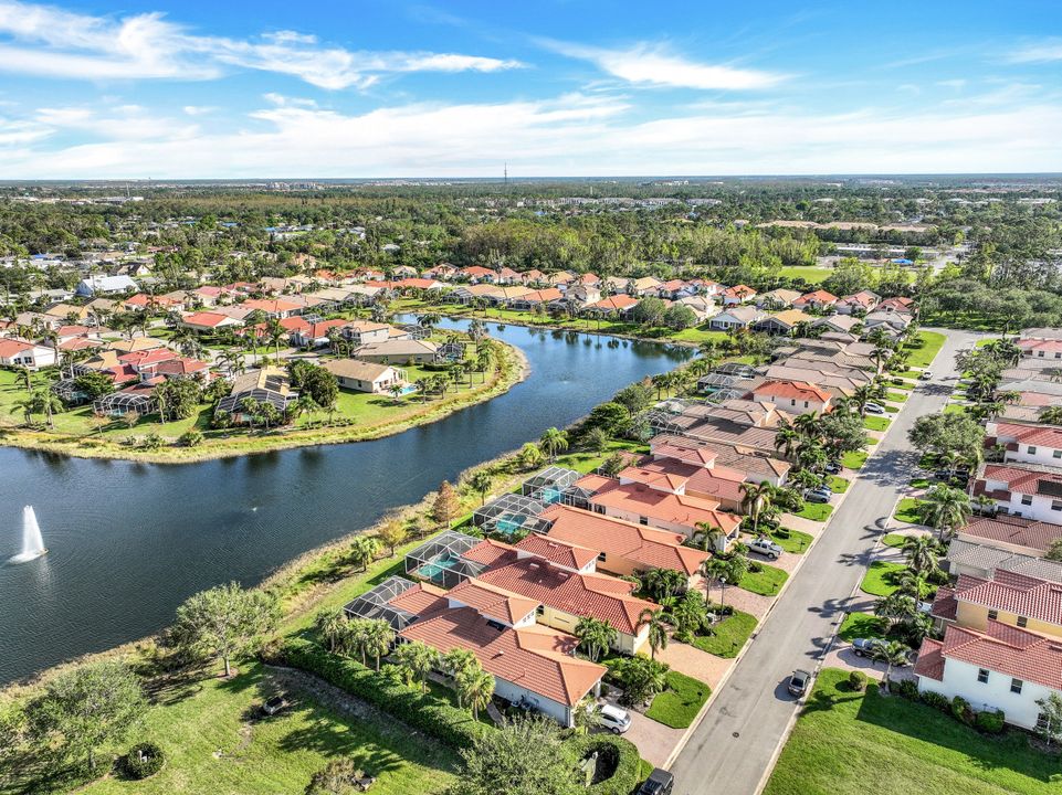 9400 La Bianco St, Fort Myers, FL 33967