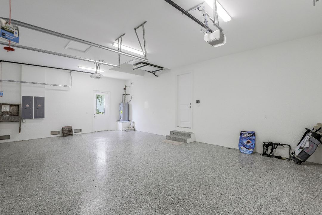 782 Saturn Ct, Marco Island, FL 34145