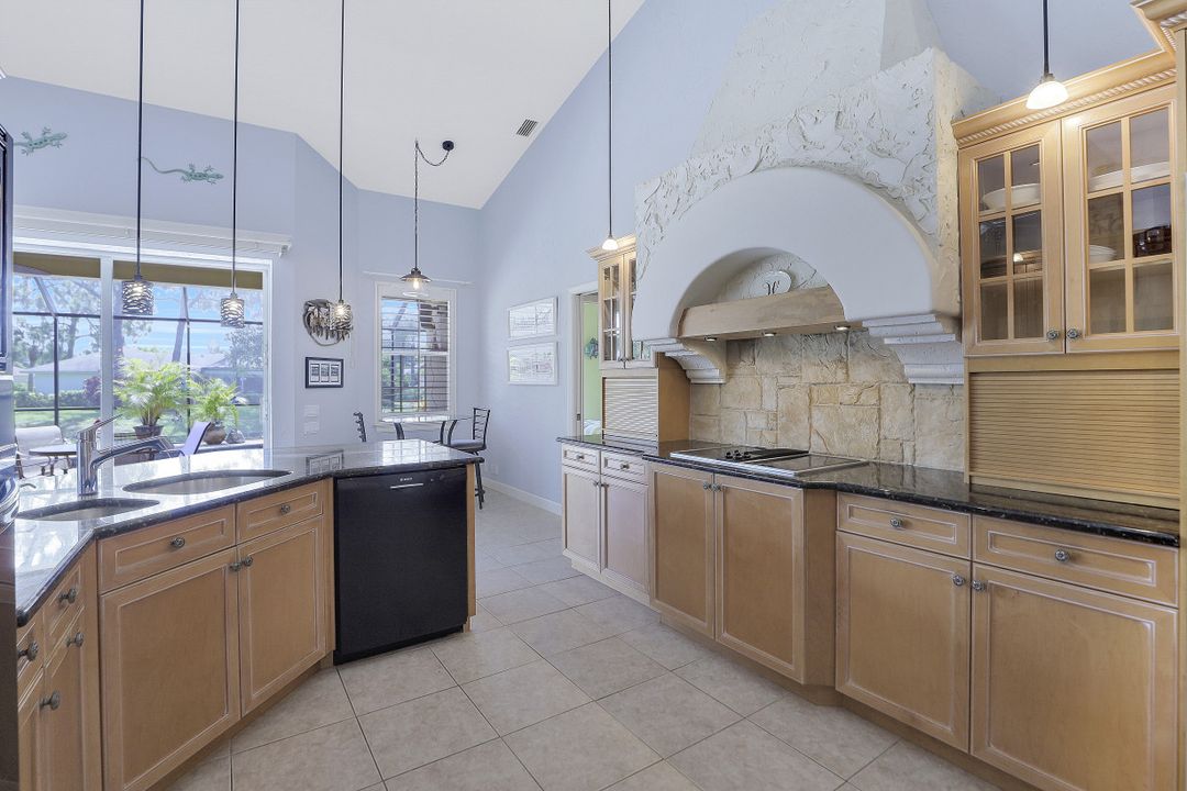 27031 Homewood Dr, Bonita Springs, FL 34135