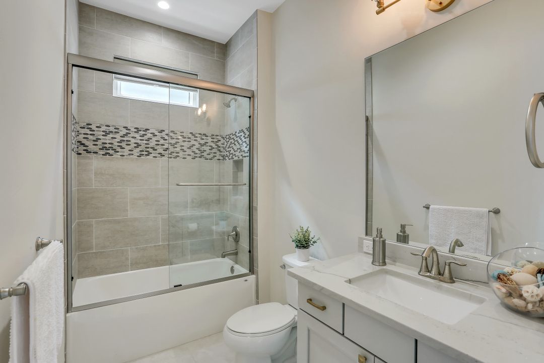 3236 Surfside Blvd, Cape Coral, FL 33914