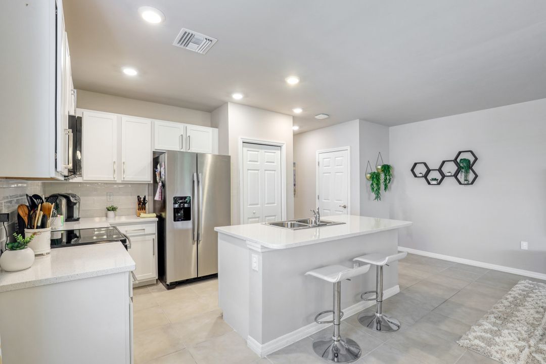 15359 Wildflower Cir, Naples, FL 34119