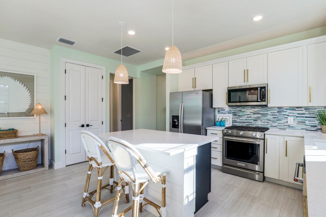 12330 Canal Grande Dr, Fort Myers, FL 33913