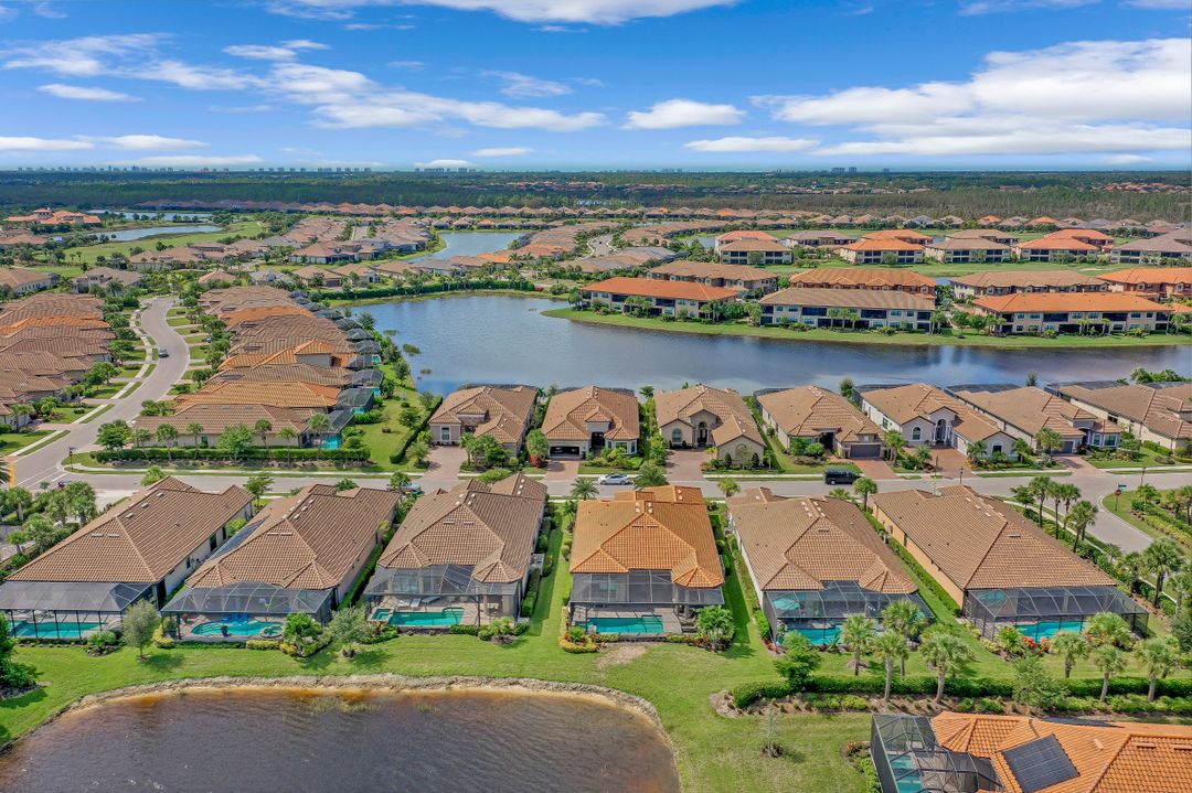 9418 Galliano Ter, Naples, FL 34119