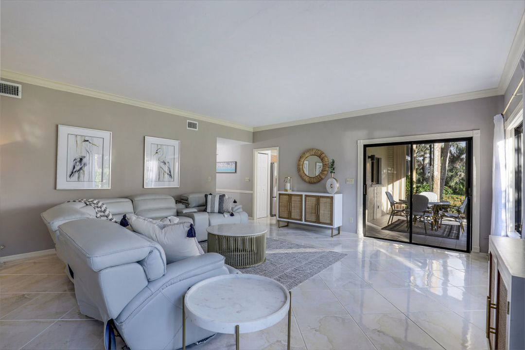 6760 Pelican Bay Blvd #312, Naples, FL 34108