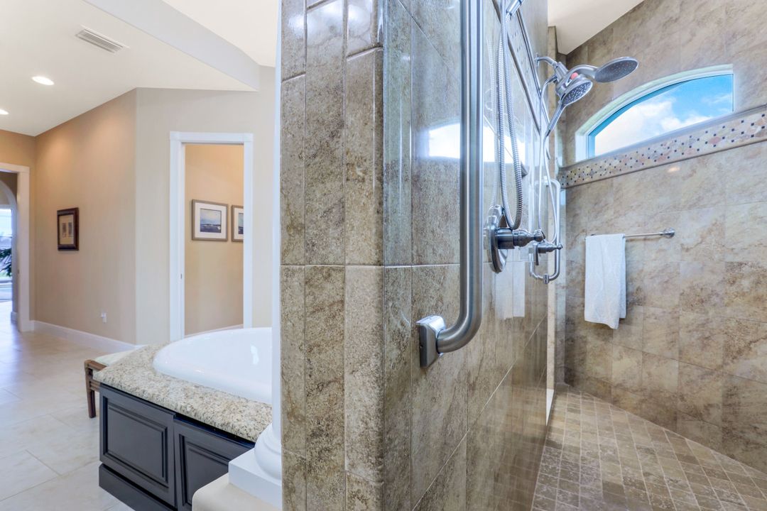 2405 SW 50th St, Cape Coral, FL 33914