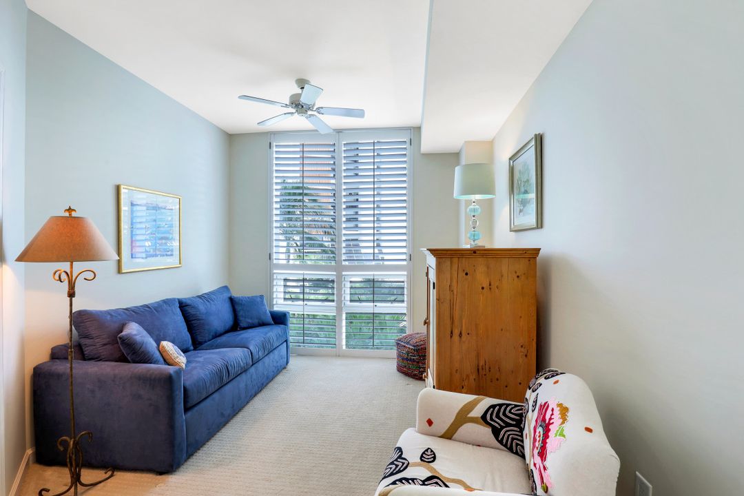 4255 Gulf Shore Blvd N #206, Naples, FL 34103