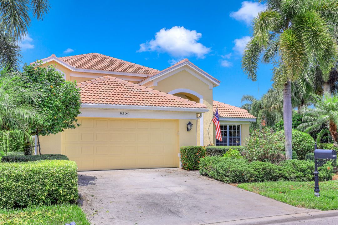 9224 Spring Run Blvd, Bonita Springs, FL 34135