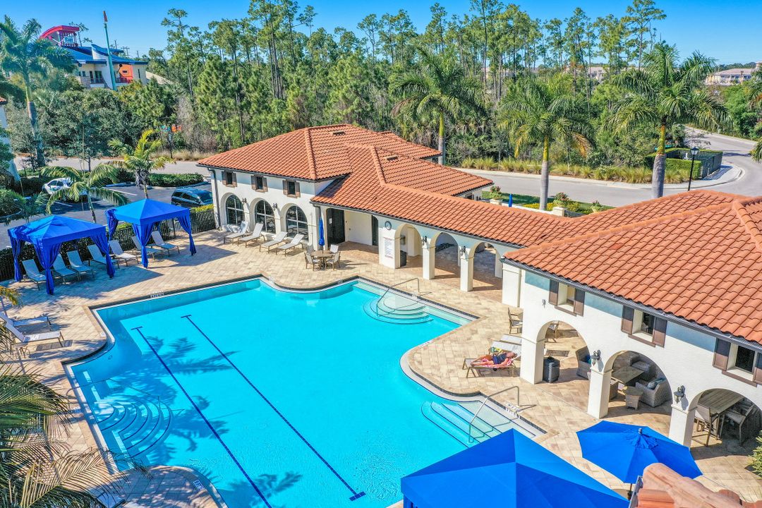 15126 Palmer Lake Cir #103, Naples, FL 34109