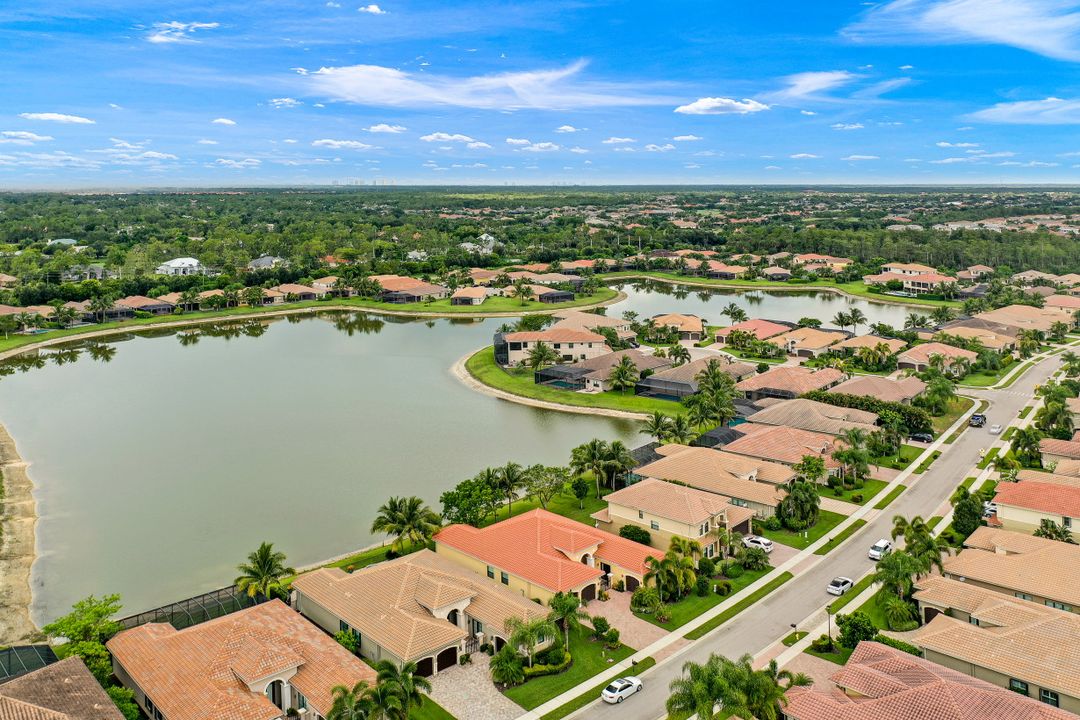 3883 Gibralter Dr, Naples, FL 34119