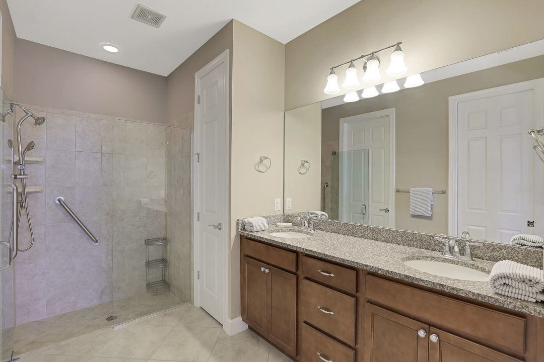 7594 Jacaranda Ln, Naples, FL 34114