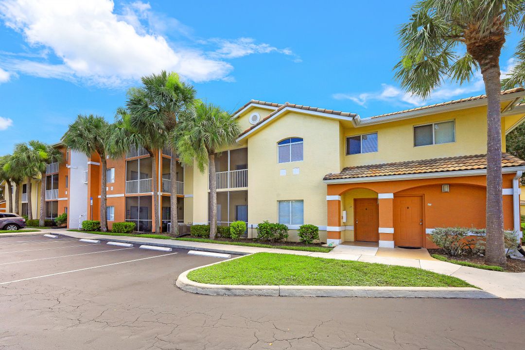 6490 Aragon Way #208, Fort Myers, FL 33966