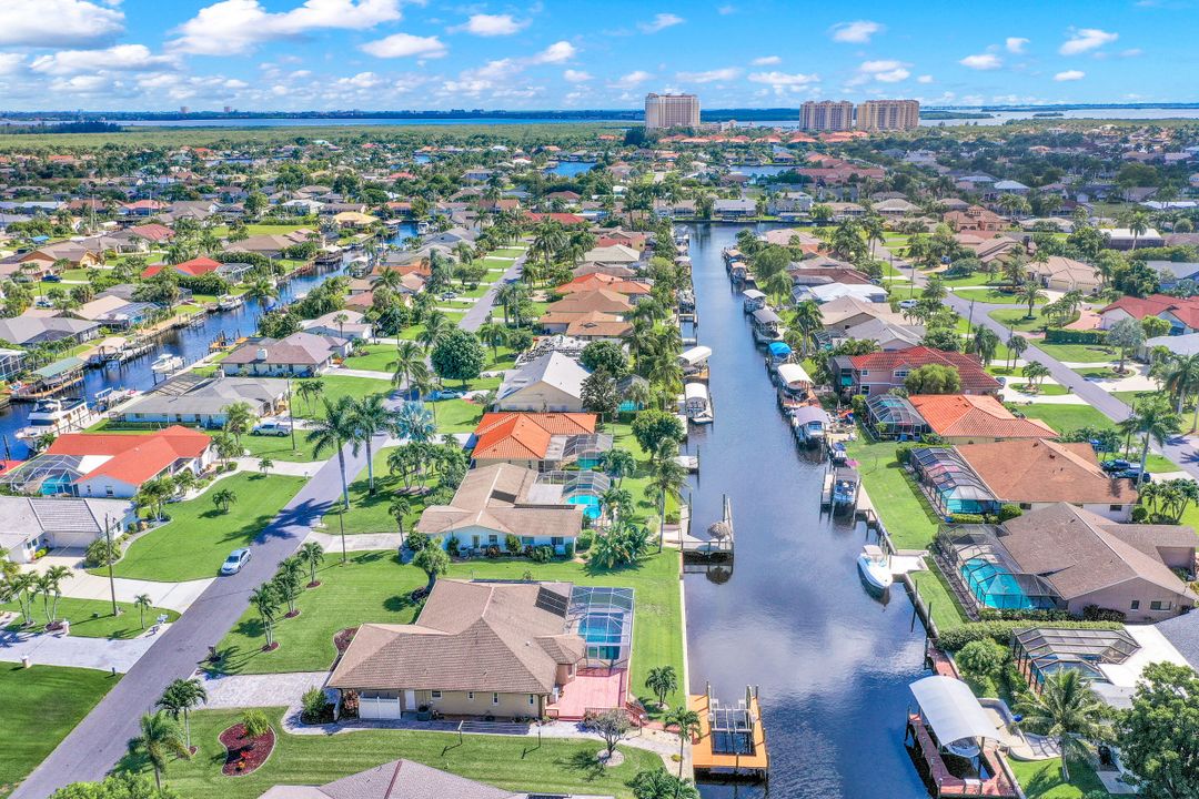 5228 SW 11th Pl, Cape Coral, FL 33914