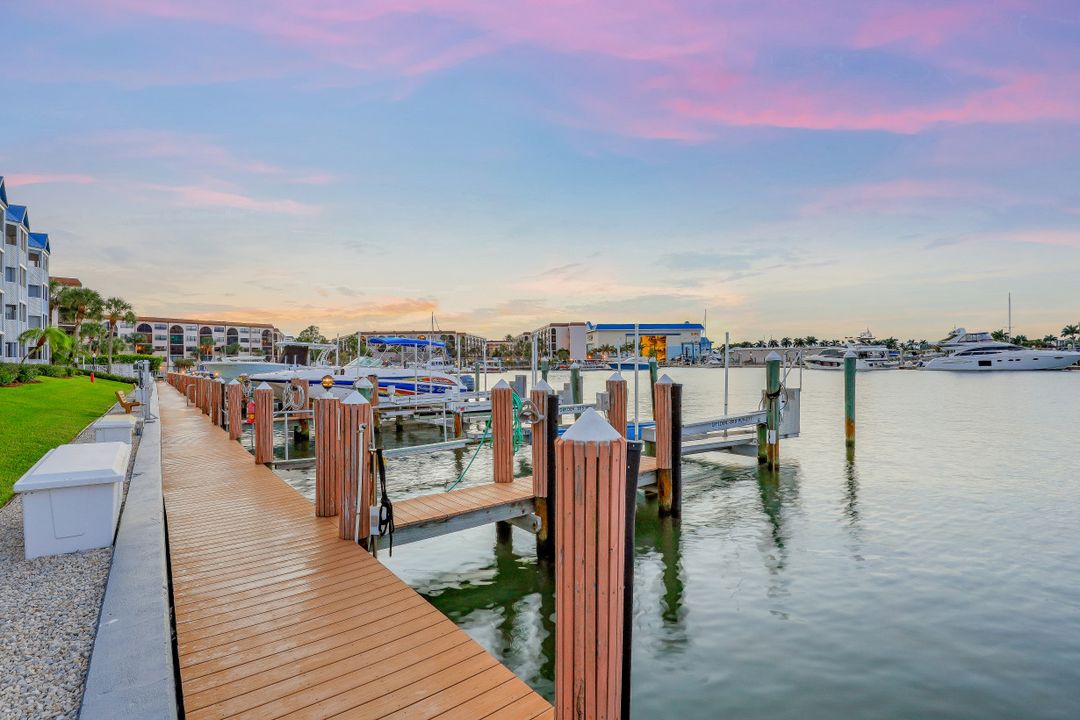 991 N Barfield Dr #206, Marco Island, FL 34145