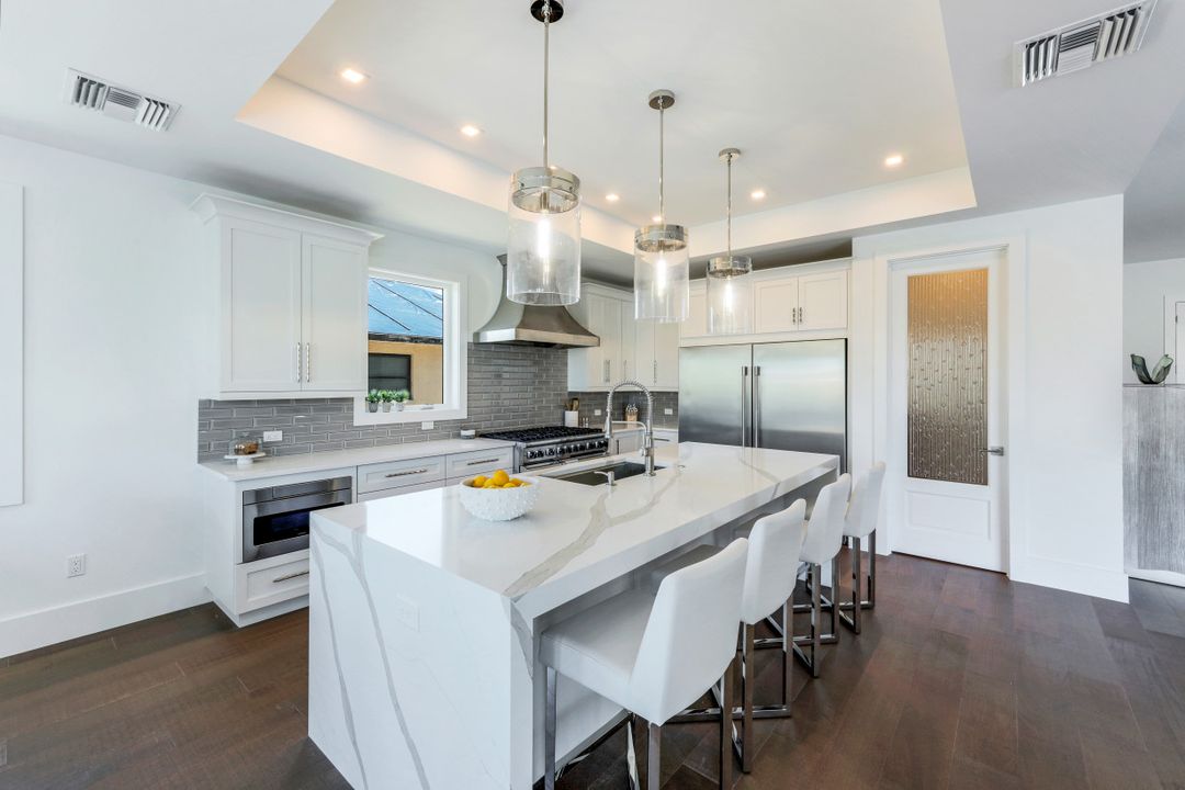 469 Germain Ave, Naples, FL 34108