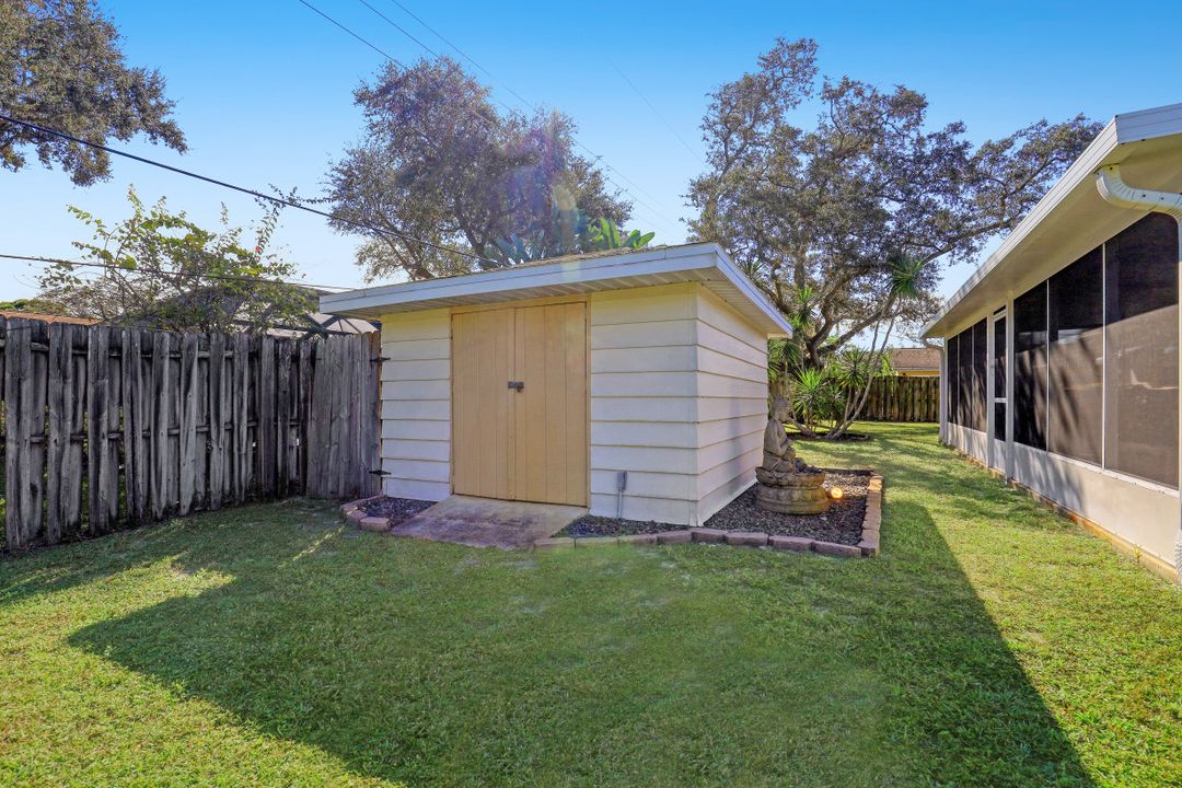 27515 Los Amigos Ln, Bonita Springs, FL 34135
