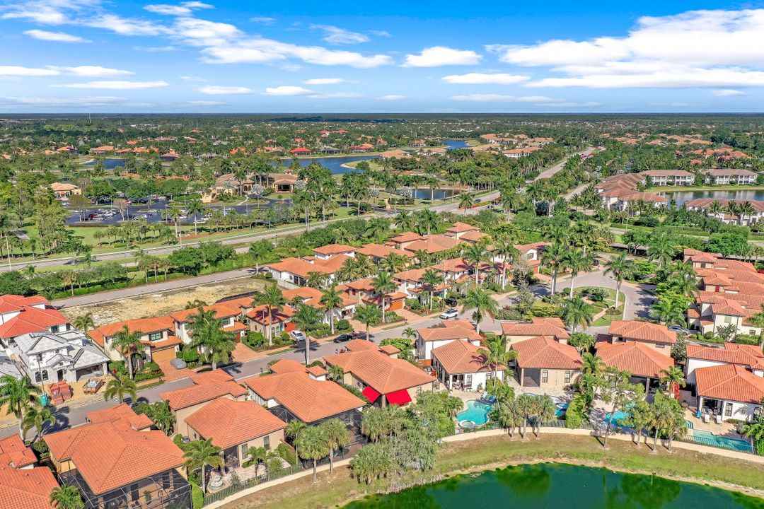 7919 Cordoba Pl, Naples, FL 34113