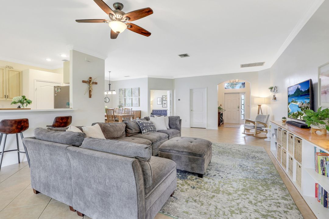 8392 Laurel Lakes Blvd, Naples, FL 34119