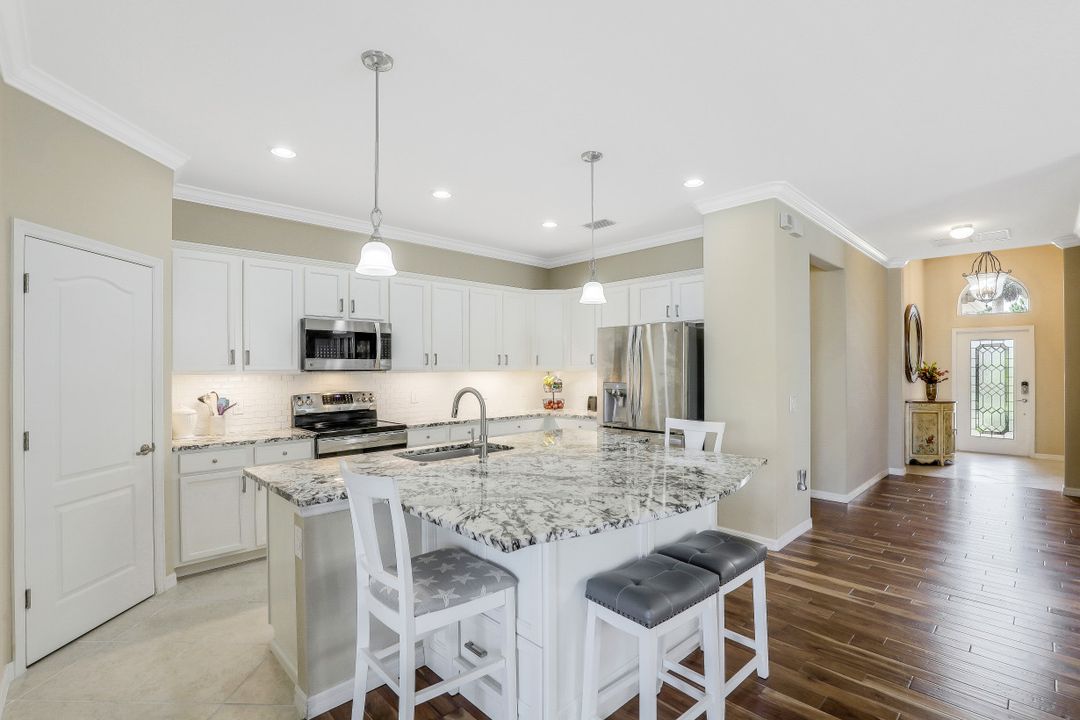 14615 Fern Lake Ct, Naples, FL 34114